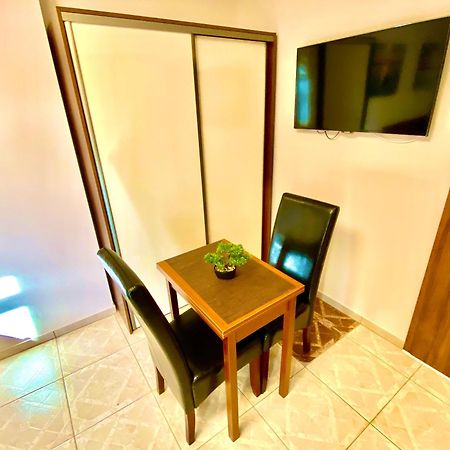 Unio Vendeghaz 1 Apartment Siofok Ngoại thất bức ảnh