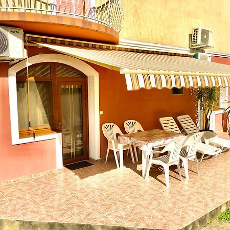 Unio Vendeghaz 1 Apartment Siofok Ngoại thất bức ảnh